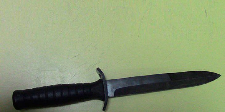 Десантный нож и сигнальные ракетницы нашли у россиян пограничники