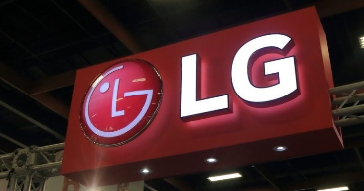 LG представила телевизор, который сворачивается в рулон