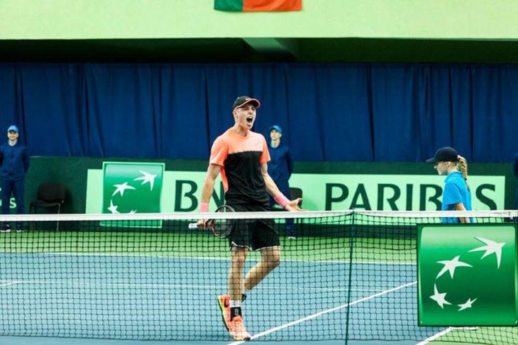 Ивашко вышел в 1/4 финала теннисного турнира в Канберре