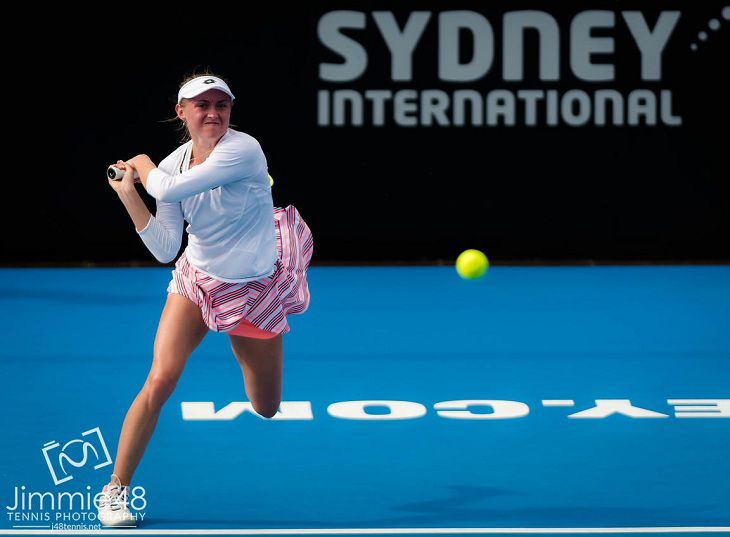 Саснович пробилась в полуфинал теннисного турнира в Сиднее
