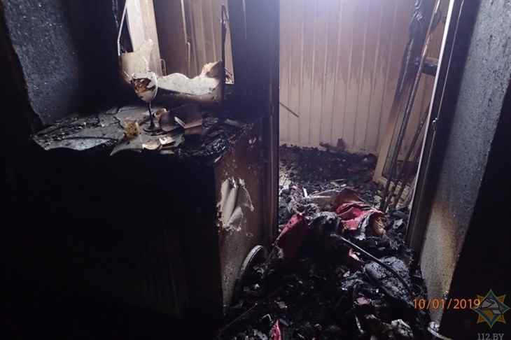 Смерть в Петрикове: при пожаре квартиры погибла женщина