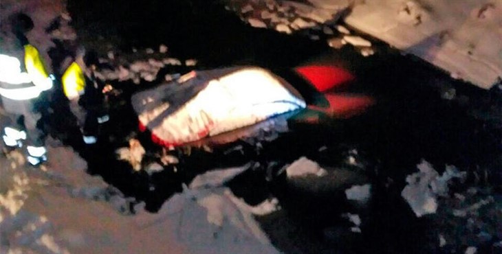 В Кобрине пьяный бесправник съехал на иномарке в реку