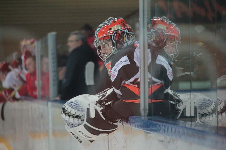 Хоккеисты Юности победили Шахтер