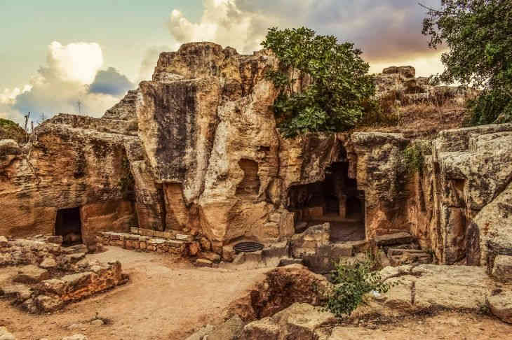 Археологи нашли двор с печью в древней мастерской в Каракумах
