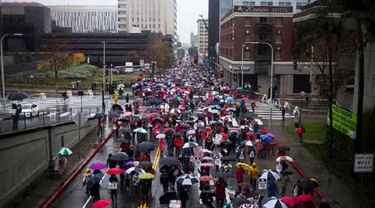 Крупнейшая в истории США школьная забастовка началась в Лос-Анджелесе