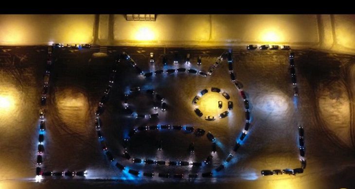 Под Минском 121 автомобиль выстроился в фигуру свиньи