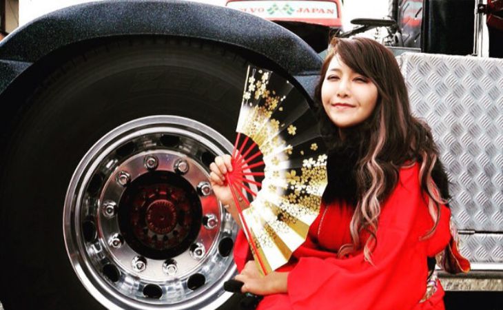 Самая красивая дальнобойщица Японии стала новой звездой Instagram