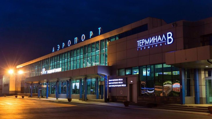 В аэропортах Москвы из-за непогоды отменены и задержаны десятки рейсов