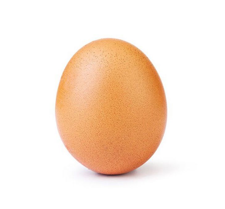 Яйцо-рекордсмен Instagram треснуло