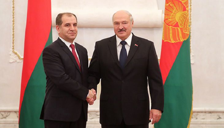 Президент Беларуси Лукашенко принял верительные грамоты послов Президент Беларуси Лукашенко принял верительные грамоты послов