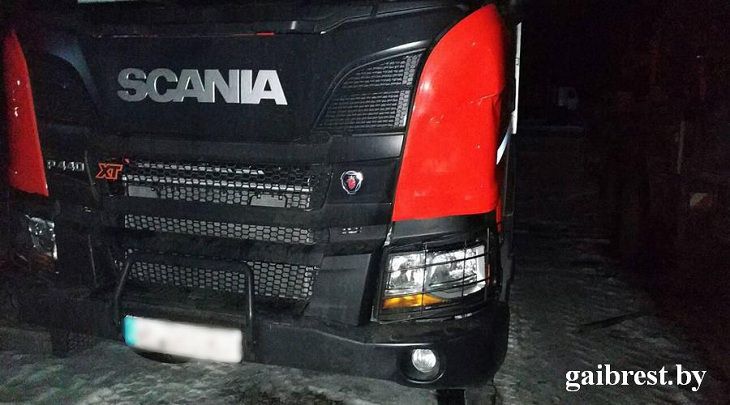 В Ивацевичском районе грузовик сбил молодого парня В Ивацевичском районе грузовик сбил молодого парня