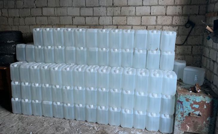 23-летний белорус пытался перевезти 200 литров контрафактной водки 