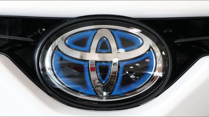 Toyota представила юбилейный Land Cruiser Heritage Edition