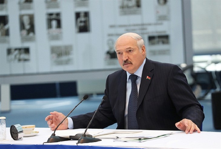 Лукашенко: никто не столкнет белорусов и русских, пока я президент