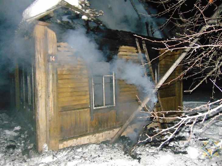 В Городокском районе во время пожара женщина получила серьезные ожоги