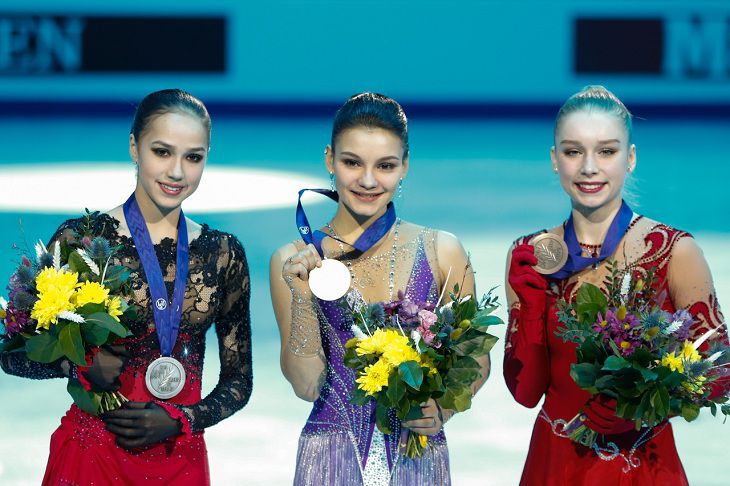 Софья Самодурова выиграла золото в женском катании, Загитова вторая Софья Самодурова выиграла золото в женском катании, Загитова вторая
