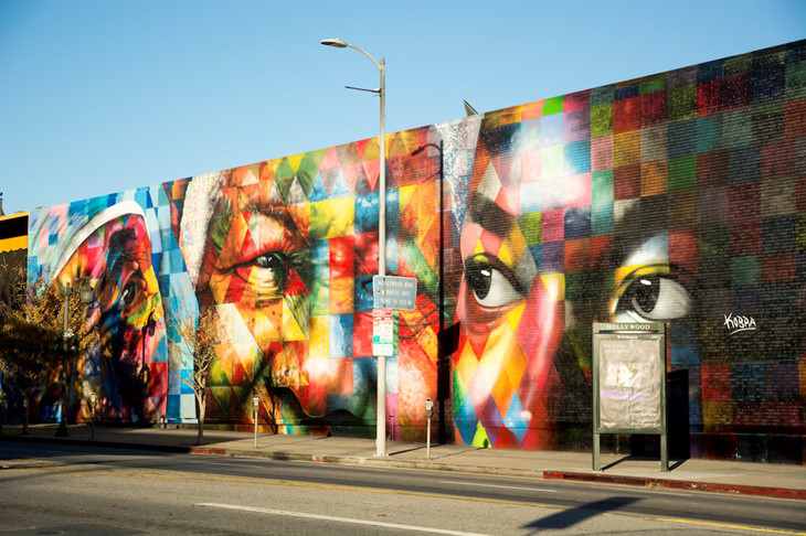 В Минске милиция задержала двух парней за нанесение граффити