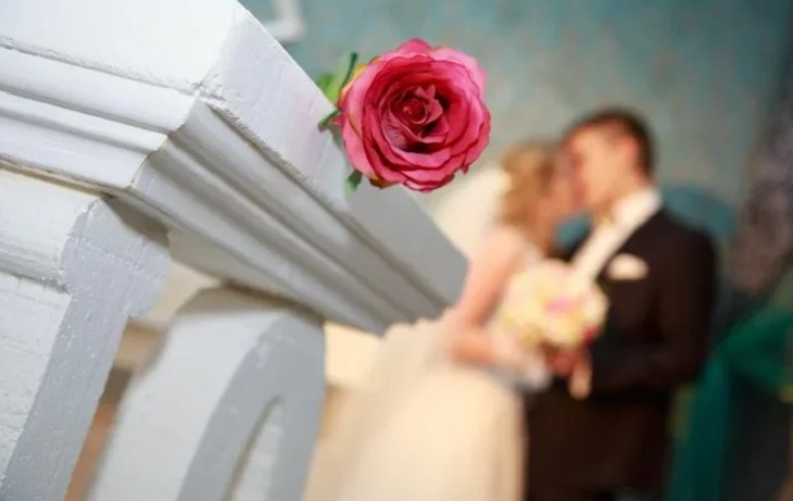 В Эстонии разрешили жениться и вступать в наследство по видеосвязи