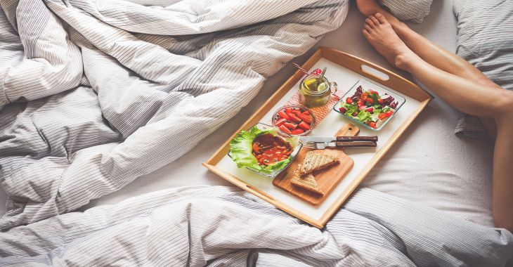 6 вещей в вашей спальне, мешающих полноценному сну