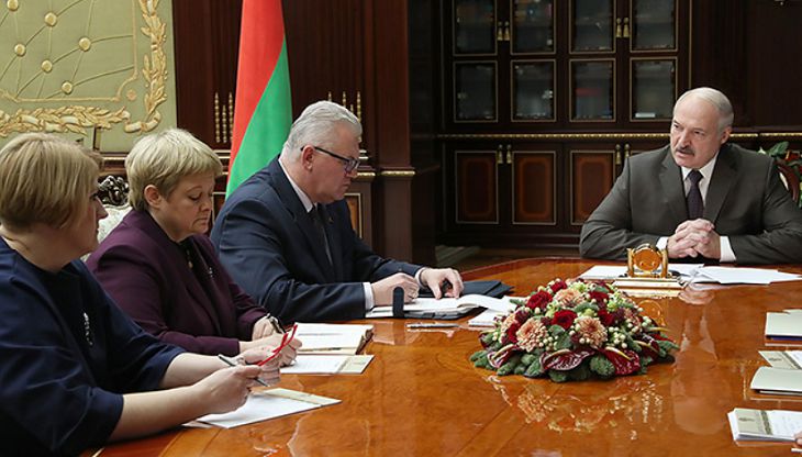 Лукашенко: «Вы посмотрите на наших парней. Я не знаю, как они женятся»