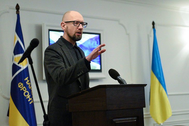 «Это будет безответственно». Яценюк отказался идти в президенты 