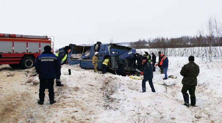 Под Калугой перевернулся автобус с детьми: 7 человек погибли