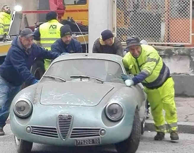Alfa Romeo продали почти за 600 тысяч евро после 35 лет простоя на парковке