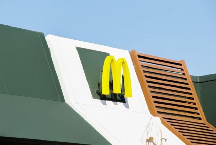 В Минске «МакДональдс» запускает доставку еды