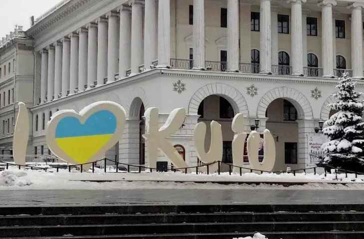 Политтехнолог: Зеленский может выиграть выборы на Украине