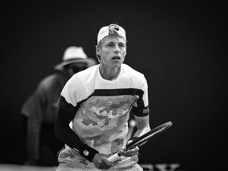 Илья Ивашко проиграл в 1/8 финала теннисного турнира в Монпелье 