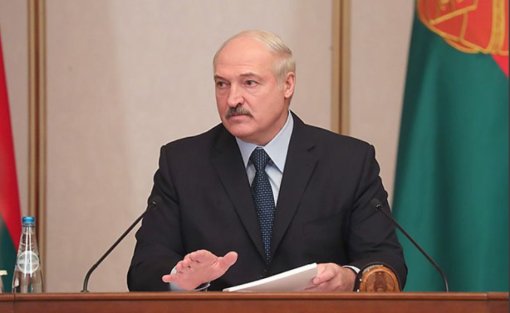 Лукашенко призвал Польшу «не бряцать оружием» Лукашенко призвал Польшу «не бряцать оружием»
