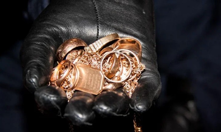 Помощница стоматолога обокрала пациентов прямо во время приёма