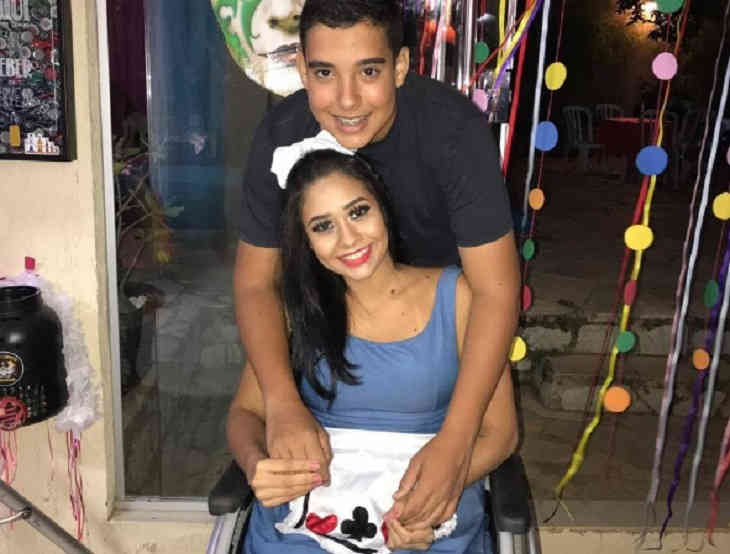 Девушка проколола нос и осталась инвалидом Девушка проколола нос и осталась инвалидом