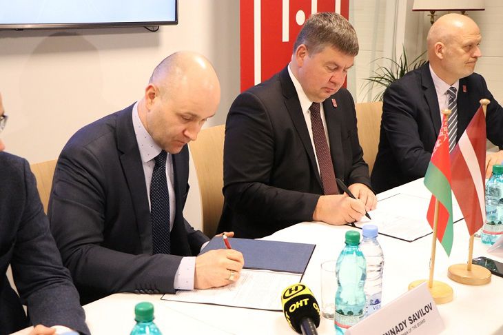 Беларусь и Латвия подписали договор о проведении ЧМ-2021 по хоккею 