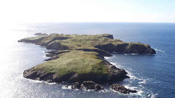 В Ирландии продают необитаемый остров за 1,4 млн долларов