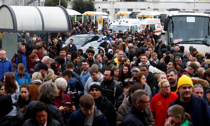 Пожар в аэропорту Рима: эвакуировали людей Пожар в аэропорту Рима: эвакуировали людей