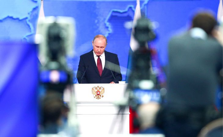 Путин призвал чиновников не проявлять высокомерия к гражданам