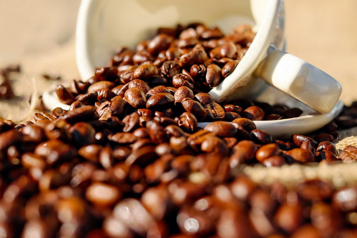 Ученые рассказали о вреде кофе для желудка