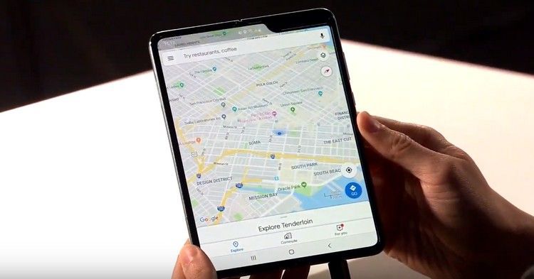 Складной смартфон Galaxy Fold показали на видео