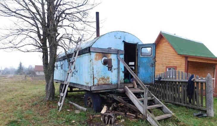 В Вилейском районе дядя зарезал племянника за то, что он включил неинтересное кино