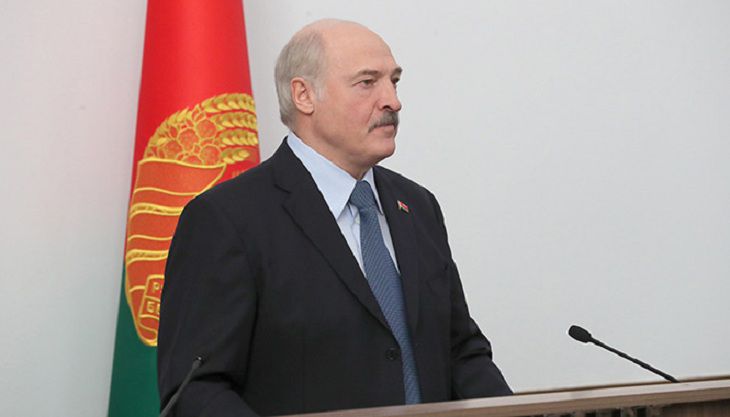 Лукашенко пригрозил хоккеистам зарплатой в $500 Лукашенко пригрозил хоккеистам зарплатой в $500