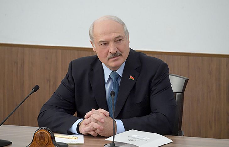 Курсантка поинтересовалась у Лукашенко, не хотел ли он «просто все бросить»