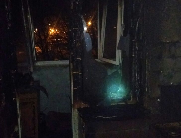 Пожар в квартире по проспекту Любимова: погибла женщина, мужчина в больнице