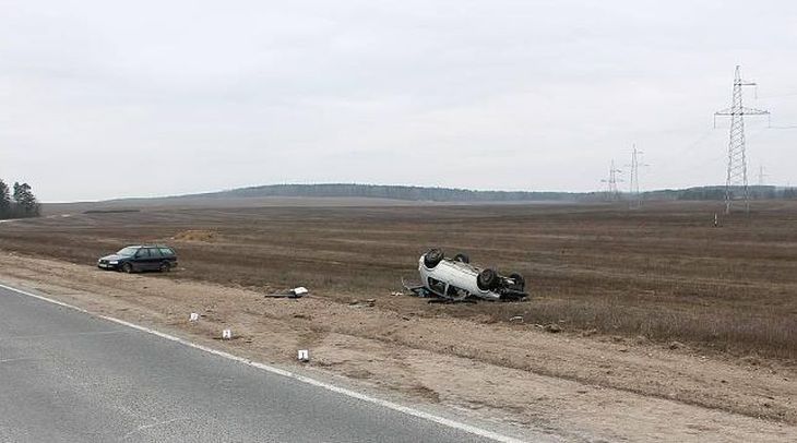 Под Волковыском столкнулись два Фольксвагена: пассажирка в реанимации