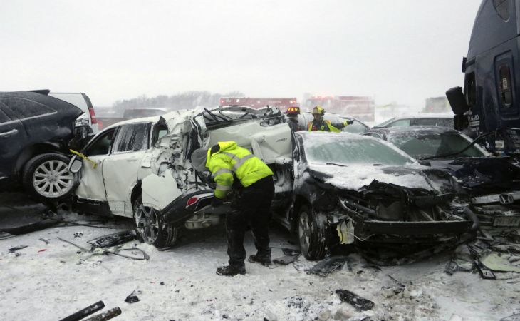 Новый рекорд: в США на дороге столкнулся 131 автомобиль