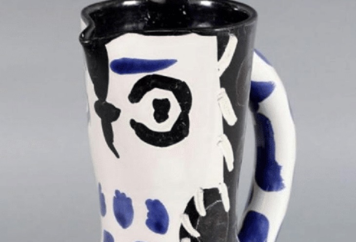 В Германии пассажир забыл в поезде кувшин работы Пикассо