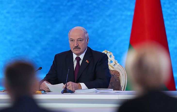 Лукашенко: празднования годовщины БНР на «Динамо» не будет