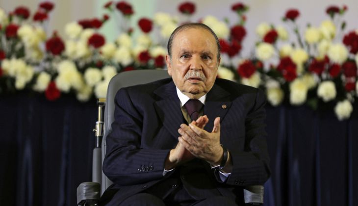 Ввели в кому: Президент Алжира находится в критическом состоянии