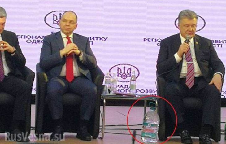 Не шути с похмельем: в Сети высмеяли фото Порошенко с 5-литровой бутылкой воды