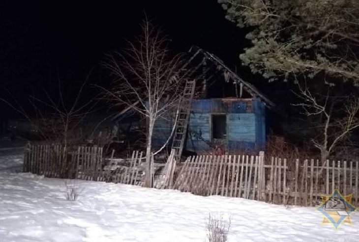 Пожар под Лиозно унес жизнь пенсионерки Пожар под Лиозно унес жизнь пенсионерки